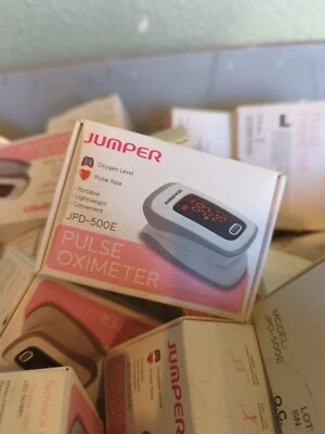 LOT OF 40 Jumper Pulse Oximeter Portable JPD-500E ~New~ - Image 1 of 4