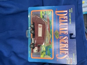 ROAD CHAMPS DELUXE SERIES Waste Management Garbage truck Diecast Metal - Picture 1 of 3
