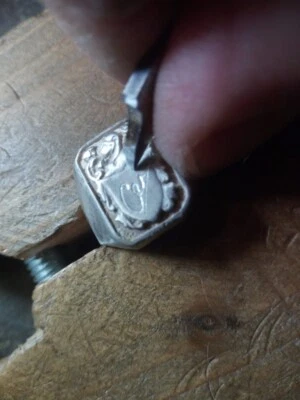 ANELLO UOMO SCUDO con  INCISIONE PERSONALIZZATA ARGENTO 925/1000 - Immagine 1 di 4