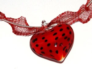 ONE METRE DEEP RED METALLIC WIRE MESH RIBBON FROM MENONI ITALY, LIKE WIRELACE - Picture 1 of 2