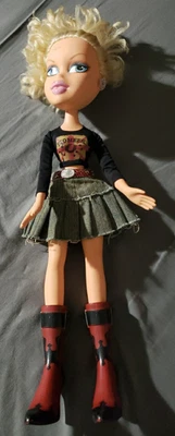 "Muñeca Bratz grande 22"" Cloe 2003 ojos azules raspados y sucios" Foto 1 de 4