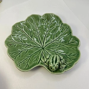 Bordallo pinheiro Frog on Lily pad Made in Portugal 6.5 in diameter trinket dish - Picture 1 of 22