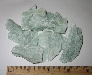 17 NATURAL ROUGH 0.8"- 1.5" GREEN AVENTURINE QUARTZ STONE MINERALS ~ 99.4grams - Picture 1 of 4