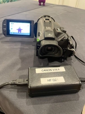 Canon VIXIA HF G21 with power supply and more - Image 1 of 4