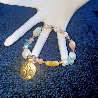 神奇奖章信仰手链圣餐淡水珍珠半宝石 — 第 1/4 张图片