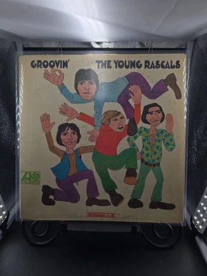 The Young Rascals Groovin LP Stereo 1967 RARE RCA Record Club Edition G+/VG - Image 1 of 4