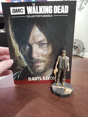 EAGLEMOSS The Walking Dead Collector Model Daryl Dixon Pre-owned NO BOX w/book - Image 1 of 4
