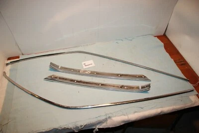 66 67 Oldsmobile Toronado riel de goteo moldura de ventana   Foto 1 de 4