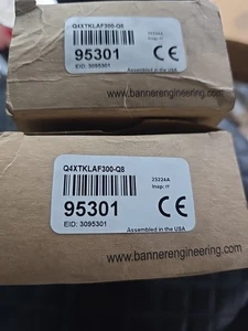 banner engineering Q4XTKLAF300-Q8 95301 LOT OF 2 - Picture 1 of 1