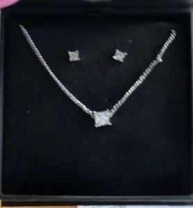 Badgley Mischka diamantähnliche Halskette & Ohrringe Set 151/2" Silber Kette - Bild 1 von 5