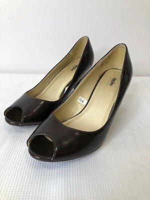 Mossimo Women’s Size 8 1/2 Brown Shiny Mid Heel Open Toe Pumps Heels - Image 1 of 4
