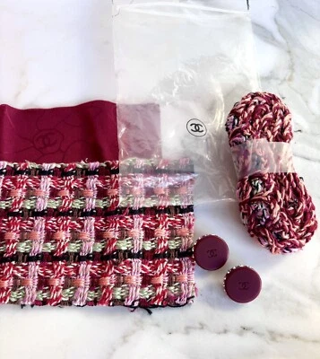 CHANEL BUTTONS TWEED TRIM AND SILK SET CRYSTAL BUTTONS VINTAGE NEW - Image 1 of 4