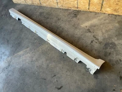 FALDA PANEL BASCULANTE LADO CONDUCTOR IZQUIERDO BMW F10 M5 M-SPORT BLANCO ALPINO 300 OEM 70K Foto 1 de 4