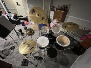 Tama Drum Set - Picture 1 of 6