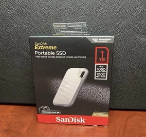 SanDisk Portable Extreme Portable SSD 1TB USB-C SDSSDE51-1T00-AW25 New - Afbeelding 1 van 4