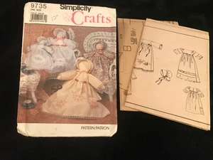 Simplicity Sewing Pattern 9735 Heirloom Doll & Clothes 2 Sizes VTG 1990 Uncut - Picture 1 of 2