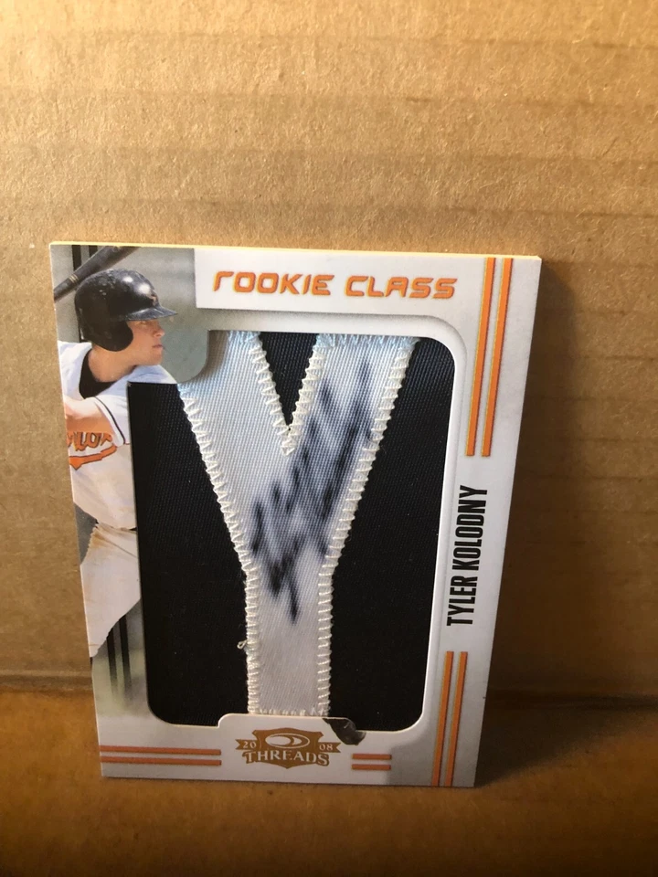 2008 Donruss Threads #152 Tyler Kolodny AUTO 273/280 - Image 1 of 2