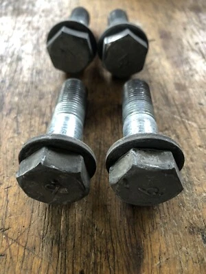 Nissan Altima 2011 pernos de pinza delanteros Foto 1 de 3