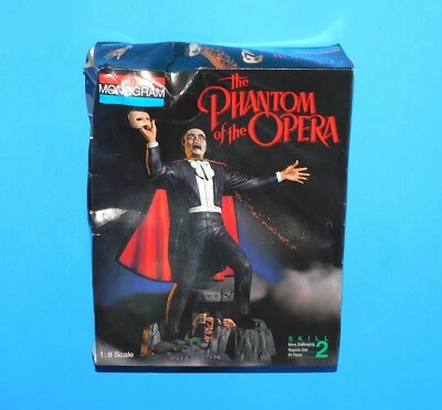 THE PHANTOM OF THE OPERA 1994 UNIVERSAL STUDIOS 1:8 SCALE MONOGRAM MODEL KIT - Image 1 of 4