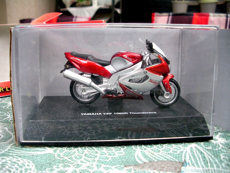 Schuco Junior Line 1:32  YAMAHA YZF 1000R Thunderace  Art. 3386602  K-A272 - Bild 1 von 3