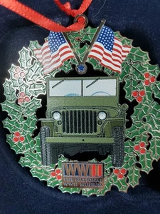 WW2 USA Flaggen Jeep Metall Stechpalmenkranz Weihnachtsschmuck WWII Museum - Bild 1 von 6