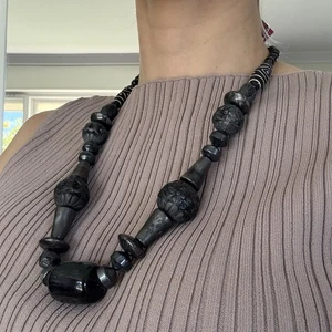 Vintage Black Carved Resin Statement Necklace 65 cm SDJ-0607NL - Bild 1 von 2