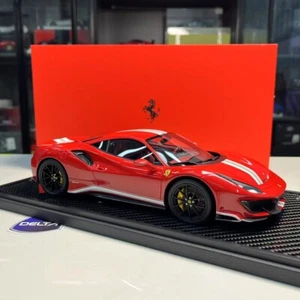 1/18 BBR Ferrari 488 Pista In Rosso Corsa 322 met With Italian Strip - Picture 1 of 13