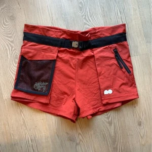 Nike Women’s Naomi Osaka Tennis Utility Shorts sz medium Red cinnabar DH5197-671 - Picture 1 of 7