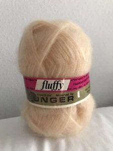 Vintage flauschiges Unger Garn Knäuel ~ weiches Acryl ~ Frankreich ~ hellpfirsich (470) - Bild 1 von 7