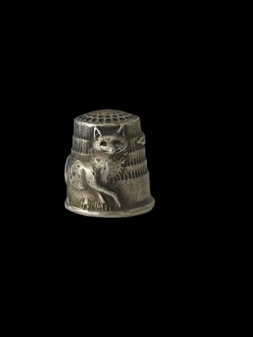 Antique england? Signed sterling silver Unusual Fox 🦊 Thimble Sewing Cover