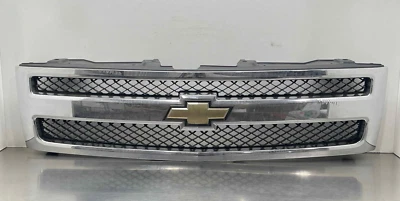 2011 Chevy Silverado 1500 OEM Front Grille Trim Panel Assy Chrome 15140448 07 13 - Image 1 of 4