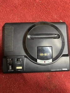 Vintage Boxed Sega Mega drive 16 Bit Console Retro Pre Owned - Picture 1 of 3