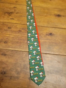 Men's Peanuts Charlie Brown Snoopy and Friends Christmas Holiday Tie - Picture 1 of 6