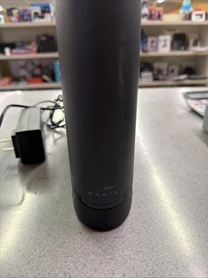 ARRIS SURFboard DOCSIS 3.1 Multi-Gig Cable Módem/Wi-Fi 6 Router Negro ARRG36 Foto 1 de 4