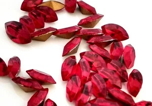 (50 pcs) Vintage Swarovski Austrian Crystal 7x4mm RED/SIAM Navette Pointed Back - Picture 1 of 3