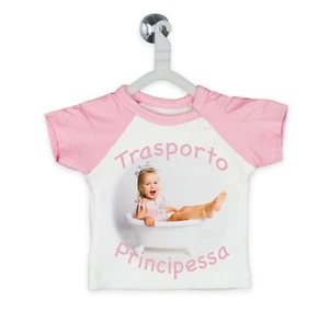 Mini t-shirt auto personalizzata con immagine e testo idea regalo neo patentati - Foto 1 di 2