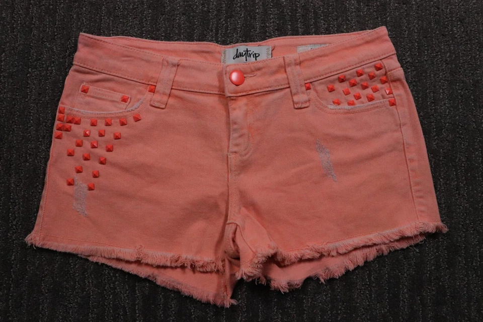 Cut-Off Shorts Fray Hems Metal Studded Hot Pants Stretch Women's 32x2 - Image 1 of 4
