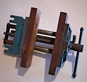 Woodworking Under Bench Vise - good working condition - 7" x 3" jaws, opens 8" + - Picture 1 of 4