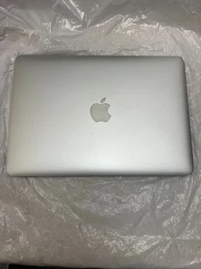 APPLE MacBook Air A1466 NO HD, FOR PARTS or NOT WORKING - Afbeelding 1 van 12