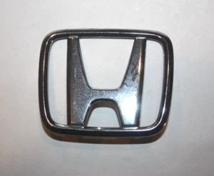 1997-2001 Honda CR-V CRV Rear Lift Tail Lift Gate Lid Logo Symbol Emblem Chrome - Picture 1 of 2