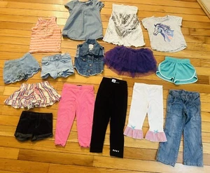 Kleinkind Mädchen Gr. 4T. Alle verschiedene Marken (Old Navy, Kinderplatz) 15 Stück - Bild 1 von 12