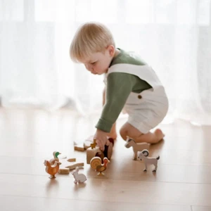 QToys USA Farm Animals & Tractor Set - Picture 1 of 10
