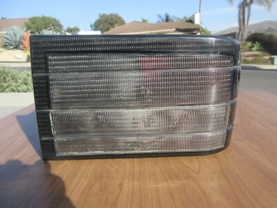 1988 - 94 捷豹 XJ6 XJ40 右(乘客侧)尾灯原始设备制造商 XJ12 VDP JP — 第 1/4 张图片