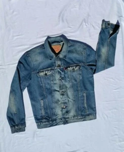 Levi's Distressed Beautiful Blue Denim, Men's Medium Classic - Picture 1 of 12