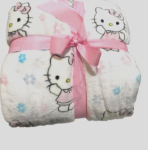 Hello Kitty Plush Blanket 90in Х90in Full/Queen Trow White & Pink New with tag - Picture 1 of 4