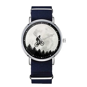 Reloj Motociclista Luz Luna, Arte Silueta Luna Llena, Regalo Único Unisex para Ciclistas - Imagen 1 de 5