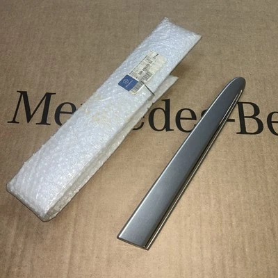 A2096902662 9744 MERCEDES BENZ C209 REAR FENDER RIGHT MOULDING TRIM GENUINE NEW - Image 1 of 4