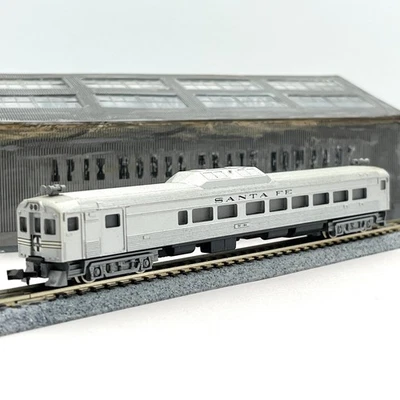 Locomotora de cercanías Con-Cor 4501 Santa Fe RDC-2 maniquí sin alimentación escala DC-194 N Foto 1 de 4