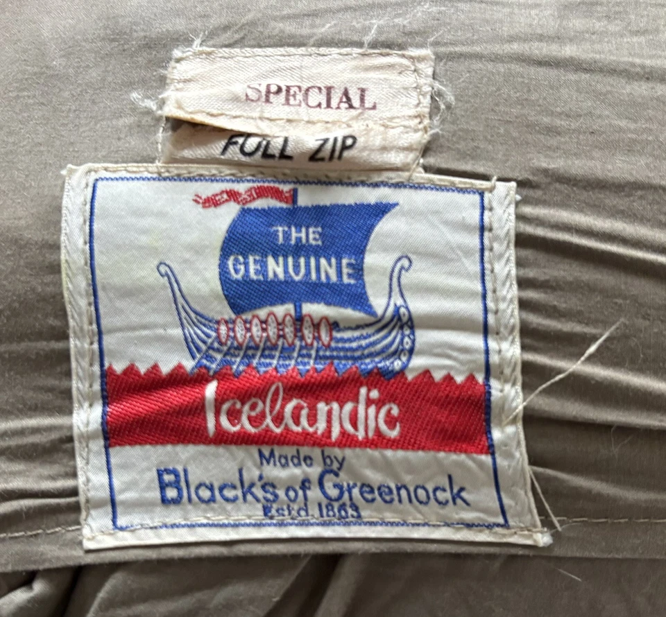 Pair of vintage Black's of Greenock "Icelandic" Full Zip sleeping bags EXC - Image 1 of 4