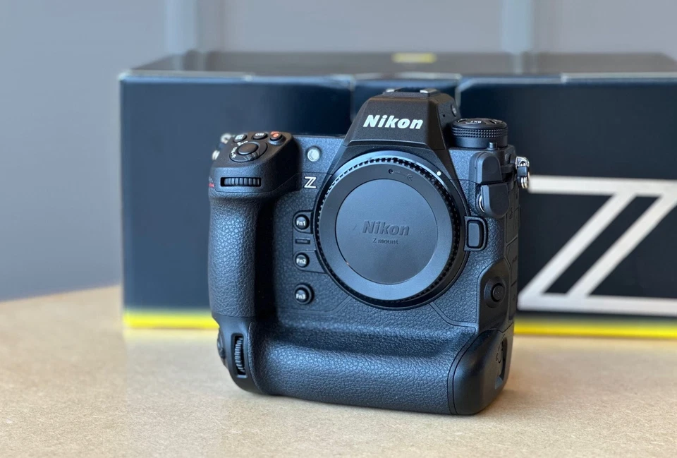 Nikon Z9 Gehäuse (892 Ausl.) NEUWERTIG vom händler Private-Fotografie.nl - Bild 1 von 4